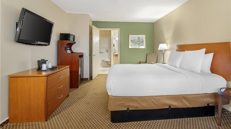 <b>Best Western Cottonwood Inn Room</b>. Images powered by <a href="https://iceportal.shijigroup.com/" title="IcePortal" target="_blank">IcePortal</a>.