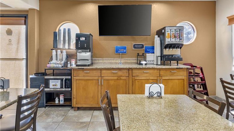 <b>Best Western Cottonwood Inn Restaurant</b>. Images powered by <a href="https://iceportal.shijigroup.com/" title="IcePortal" target="_blank">IcePortal</a>.