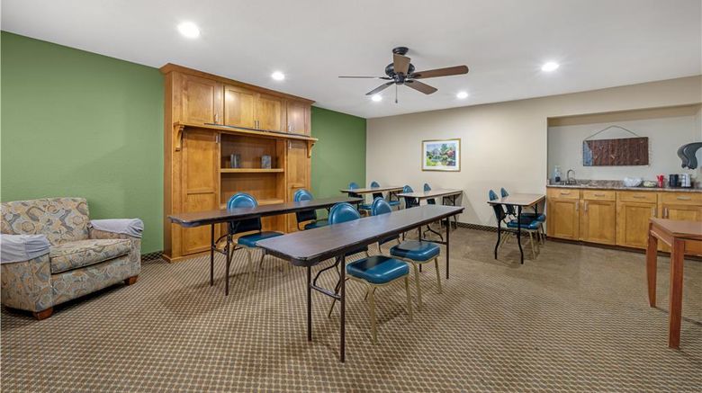 <b>Best Western Cottonwood Inn Meeting</b>. Images powered by <a href="https://iceportal.shijigroup.com/" title="IcePortal" target="_blank">IcePortal</a>.