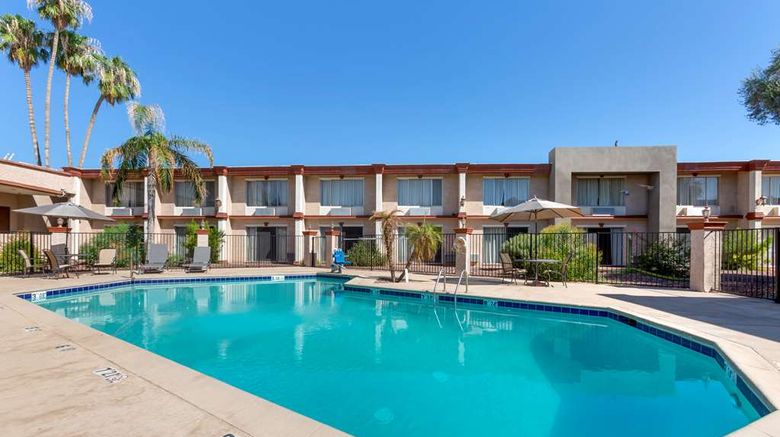 <b>Best Western Phoenix Goodyear Inn Pool</b>. Images powered by <a href="https://iceportal.shijigroup.com/" title="IcePortal" target="_blank">IcePortal</a>.