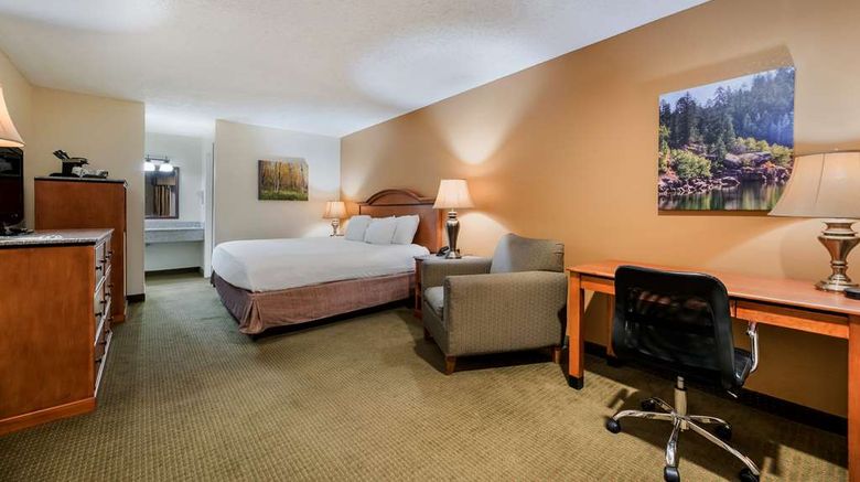 <b>Best Western Sunrise Inn Room</b>. Images powered by <a href="https://iceportal.shijigroup.com/" title="IcePortal" target="_blank">IcePortal</a>.