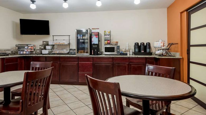 <b>Best Western Sunrise Inn Restaurant</b>. Images powered by <a href="https://iceportal.shijigroup.com/" title="IcePortal" target="_blank">IcePortal</a>.