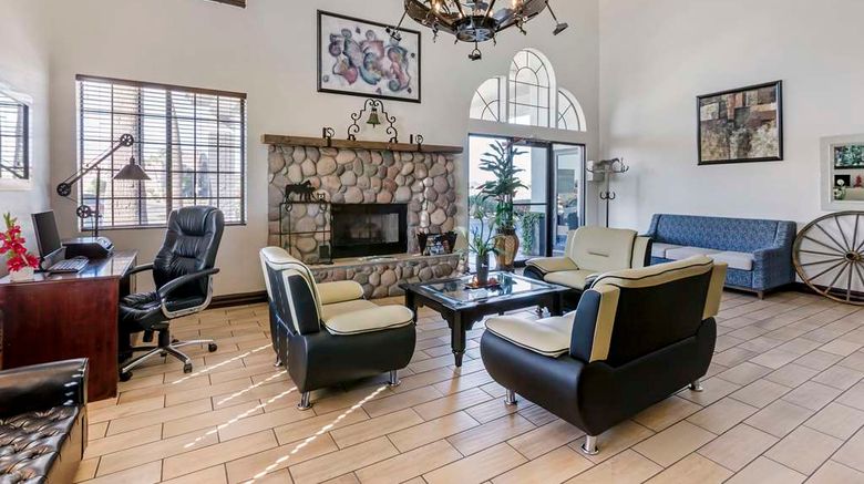 <b>Best Western Superstition Springs Lobby</b>. Images powered by <a href="https://iceportal.shijigroup.com/" title="IcePortal" target="_blank">IcePortal</a>.