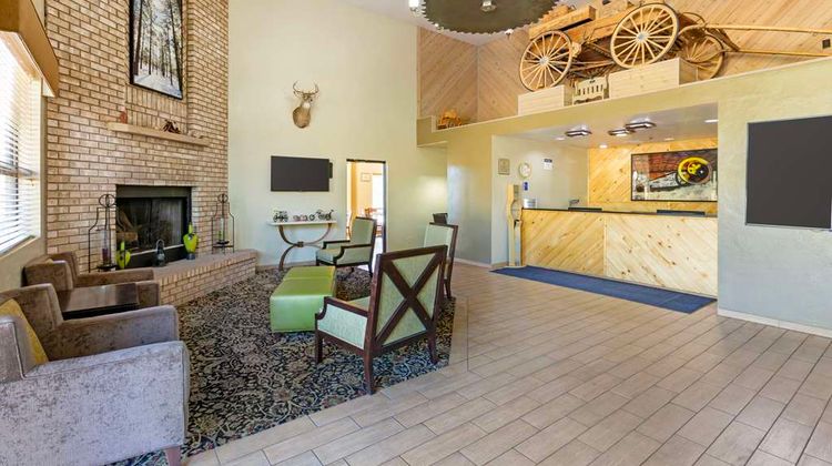 Best Western Sawmill Inn Lobby