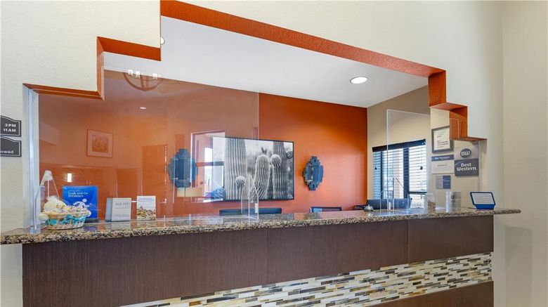 <b>Best Western Inn of Chandler Lobby</b>. Images powered by <a href="https://iceportal.shijigroup.com/" title="IcePortal" target="_blank">IcePortal</a>.