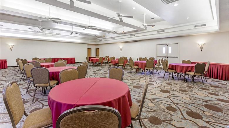 <b>Best Western Gold Canyon Inn & Suites Meeting</b>. Images powered by <a href="https://iceportal.shijigroup.com/" title="IcePortal" target="_blank">IcePortal</a>.
