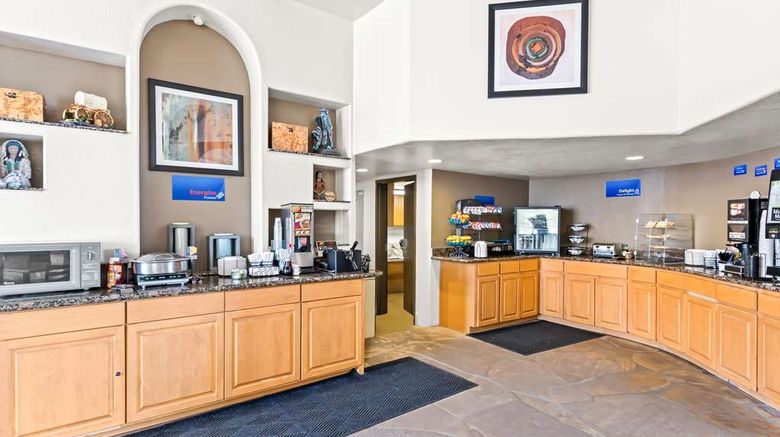 <b>Best Western Apache Junction Inn Restaurant</b>. Images powered by <a href="https://iceportal.shijigroup.com/" title="IcePortal" target="_blank">IcePortal</a>.