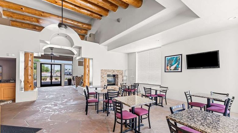 <b>Best Western Apache Junction Inn Restaurant</b>. Images powered by <a href="https://iceportal.shijigroup.com/" title="IcePortal" target="_blank">IcePortal</a>.