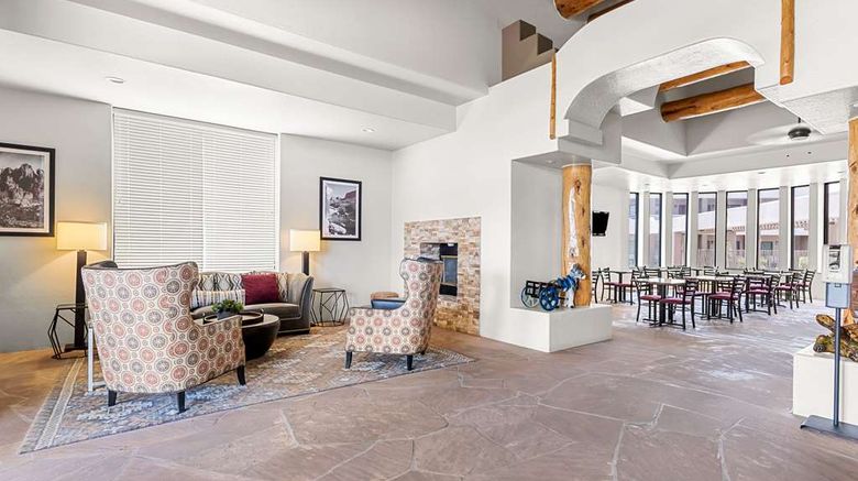 <b>Best Western Apache Junction Inn Lobby</b>. Images powered by <a href="https://iceportal.shijigroup.com/" title="IcePortal" target="_blank">IcePortal</a>.