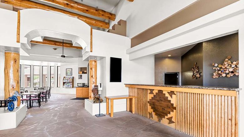 <b>Best Western Apache Junction Inn Lobby</b>. Images powered by <a href="https://iceportal.shijigroup.com/" title="IcePortal" target="_blank">IcePortal</a>.