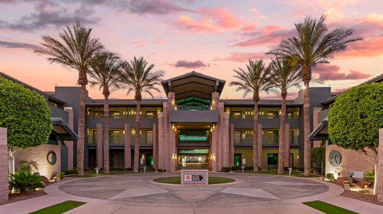 Best Western Plus Sundial Exterior. Images powered by <a href="https://iceportal.shijigroup.com" target="_blank" rel="noopener">Ice Portal</a>.