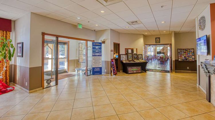 Best Western Green Valley Inn Lobby