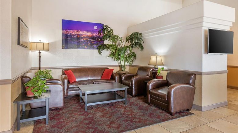 <b>Best Western Tolleson Hotel Lobby</b>. Images powered by <a href="https://iceportal.shijigroup.com/" title="IcePortal" target="_blank">IcePortal</a>.