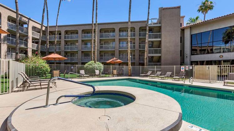 Best Western Plus Scottsdale Thunderbird Pool