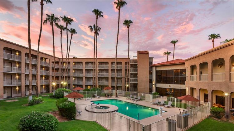 Best Western Plus Scottsdale Thunderbird Pool