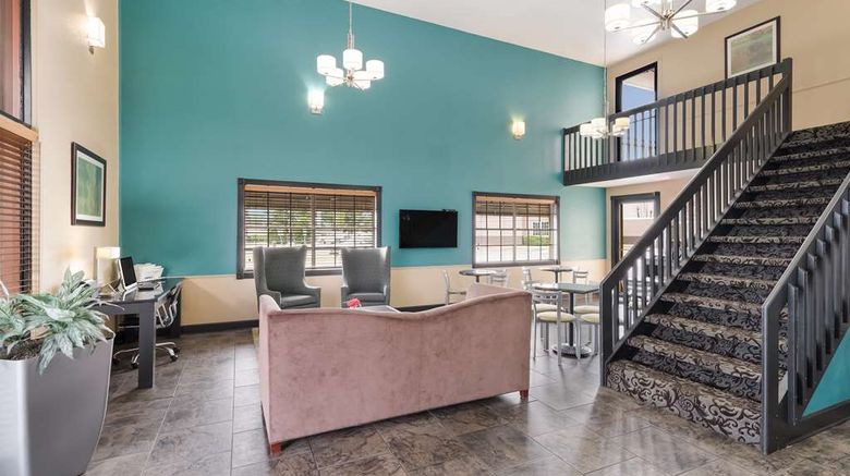 <b>Best Western Conway Lobby</b>. Images powered by <a href="https://iceportal.shijigroup.com/" title="IcePortal" target="_blank">IcePortal</a>.