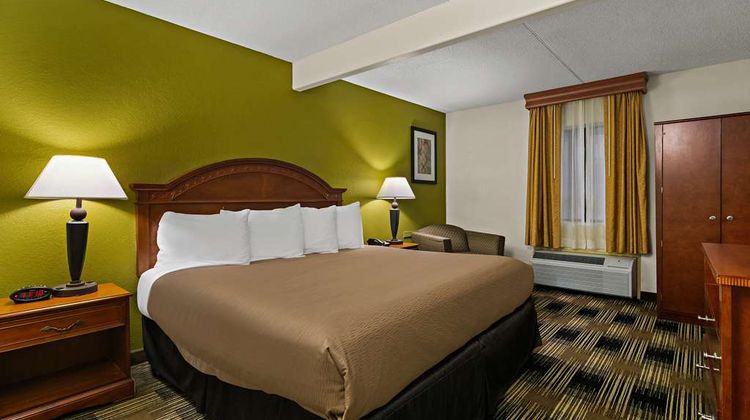 Best Western Windsor Suites Suite