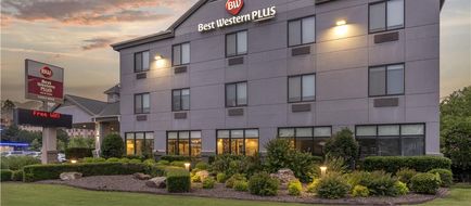 Best Western Plus Castlerock Inn & Stes Exterior