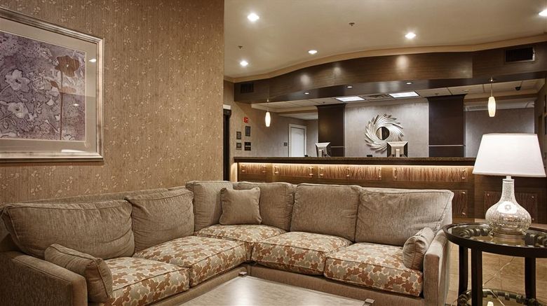 <b>Best Western Plus Texarkana Inn & Suites Lobby</b>. Images powered by <a href="https://iceportal.shijigroup.com/" title="IcePortal" target="_blank">IcePortal</a>.