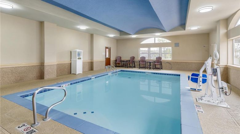 <b>Best Western Plus JFK Inn & Suites Pool</b>. Images powered by <a href="https://iceportal.shijigroup.com/" title="IcePortal" target="_blank">IcePortal</a>.
