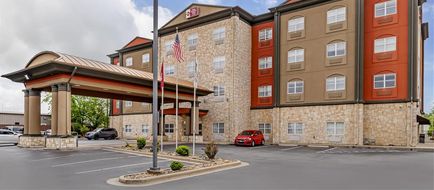Best Western Plus JFK Inn & Suites Exterior
