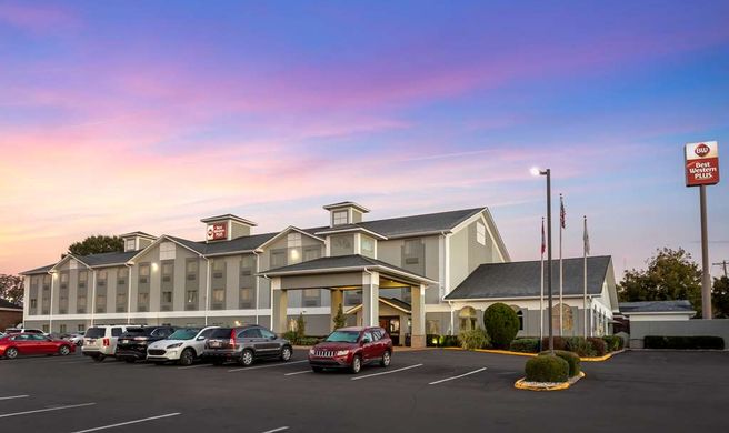 Best Western Plus Searcy Inn Exterior