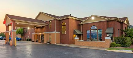 Best Western Plus Lonoke Hotel Exterior