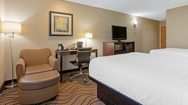 Best Western Plus Lonoke Hotel Room