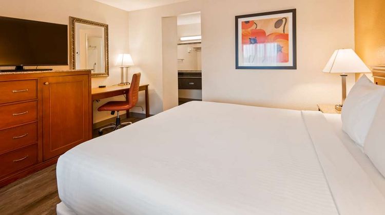 Best Western Golden Key Room