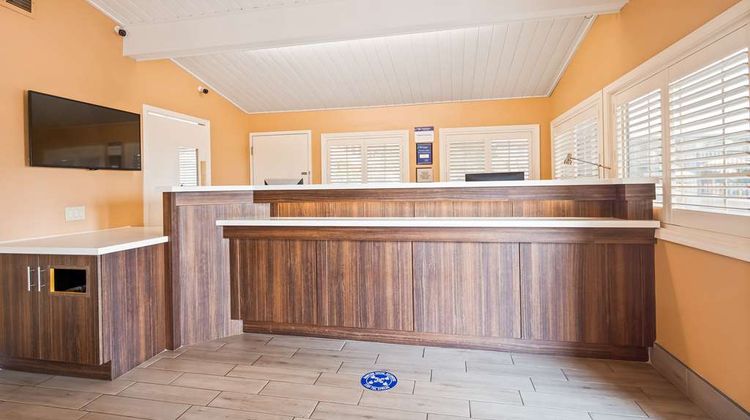 Best Western Golden Key Lobby