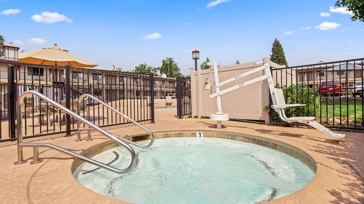 Best Western Golden Key Pool