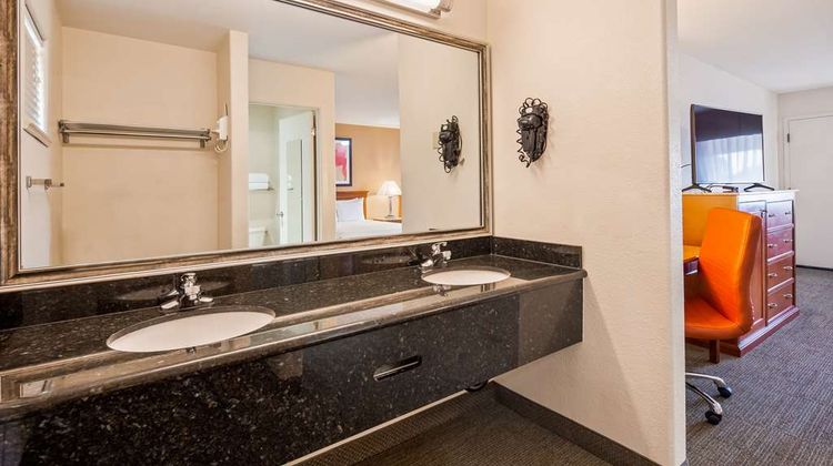 Best Western Golden Key Room