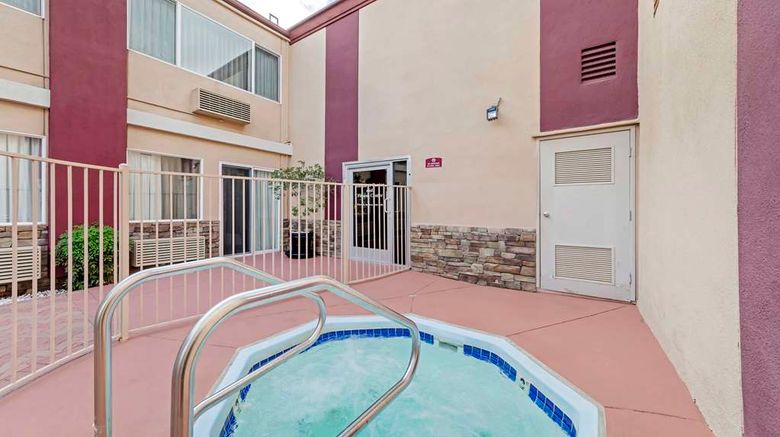<b>Best Western Canoga Park Motor Inn Pool</b>. Images powered by <a href="https://iceportal.shijigroup.com/" title="IcePortal" target="_blank">IcePortal</a>.