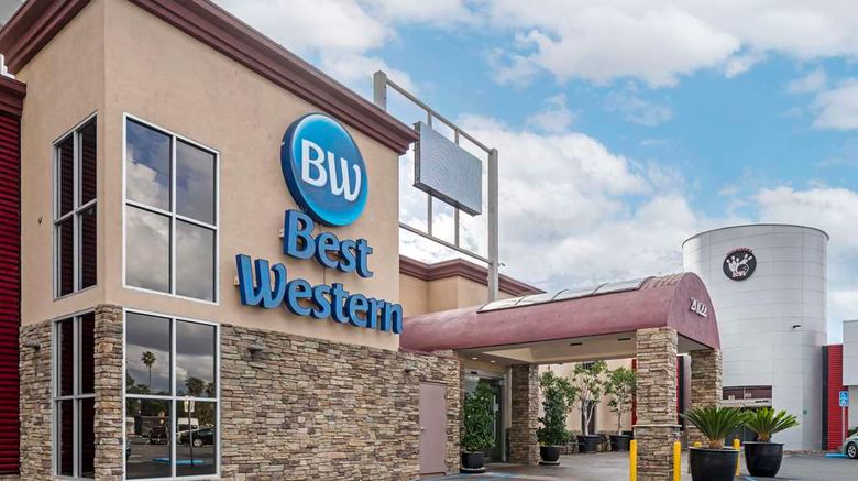 <b>Best Western Canoga Park Motor Inn Exterior</b>. Images powered by <a href="https://iceportal.shijigroup.com/" title="IcePortal" target="_blank">IcePortal</a>.