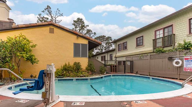 <b>Best Western Carmel's Town House Lodge Pool</b>. Images powered by <a href="https://iceportal.shijigroup.com/" title="IcePortal" target="_blank">IcePortal</a>.