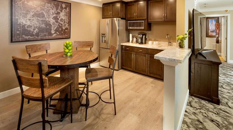 Best Western Plus Humboldt Bay Inn Suite