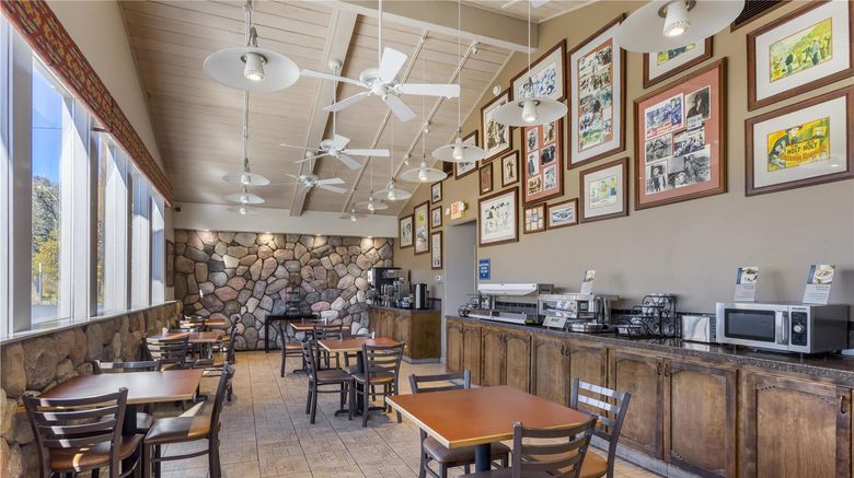 <b>Best Western Plus Frontier Motel Restaurant</b>. Images powered by <a href="https://iceportal.shijigroup.com/" title="IcePortal" target="_blank">IcePortal</a>.