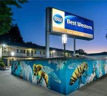 Best Western Town House Lodge Exterior