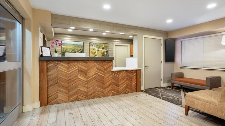 Best Western Town House Lodge Lobby