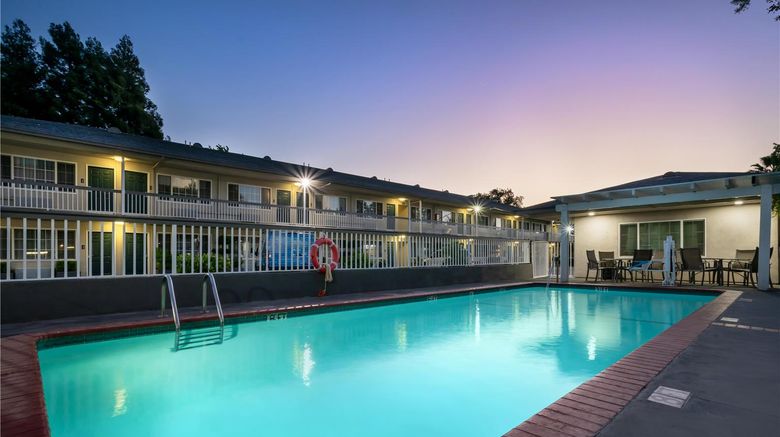 <b>Best Western Town House Lodge Pool</b>. Images powered by <a href="https://iceportal.shijigroup.com/" title="IcePortal" target="_blank">IcePortal</a>.