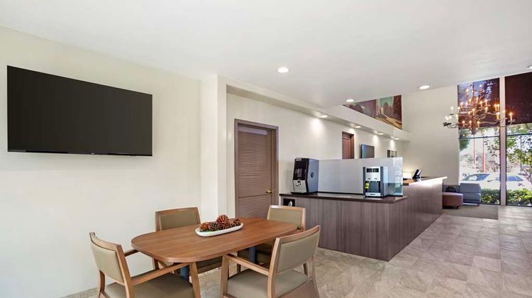 Best Western Plus Black Oak Lobby