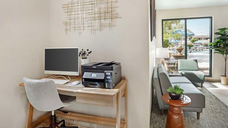 <b>Best Western Plus Black Oak Other</b>. Images powered by <a href="https://iceportal.shijigroup.com/" title="IcePortal" target="_blank">IcePortal</a>.