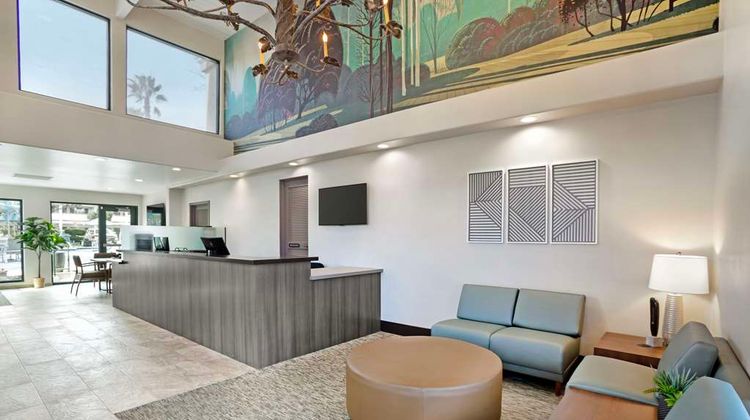 Best Western Plus Black Oak Lobby