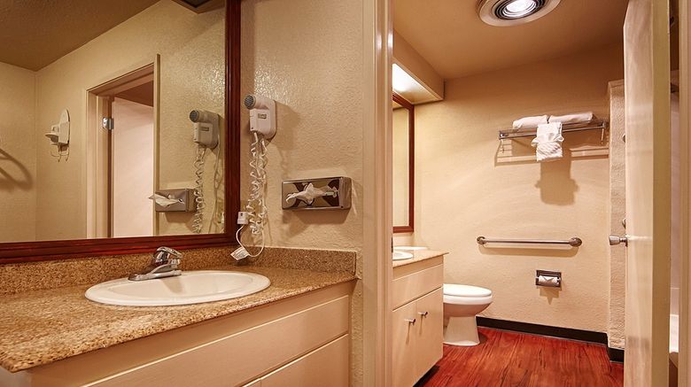 <b>Best Western Heritage Inn Room</b>. Images powered by <a href="https://iceportal.shijigroup.com/" title="IcePortal" target="_blank">IcePortal</a>.