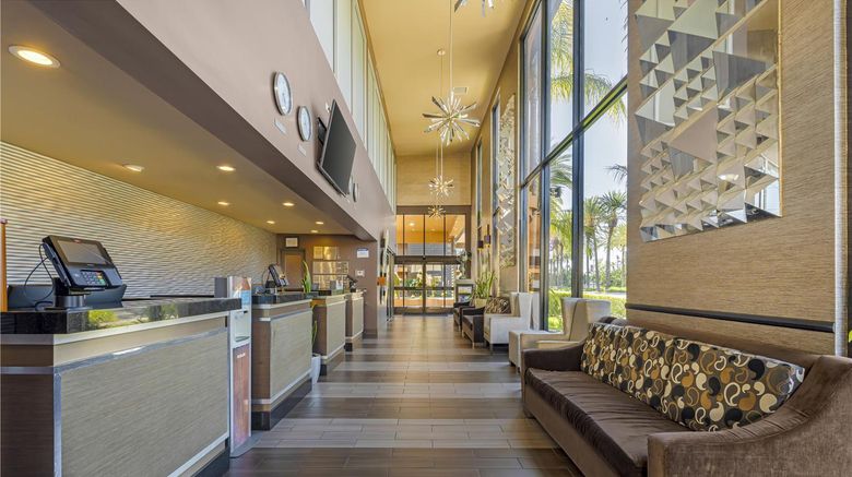 <b>Best Western Plus Stovall's Inn Lobby</b>. Images powered by <a href="https://iceportal.shijigroup.com/" title="IcePortal" target="_blank">IcePortal</a>.