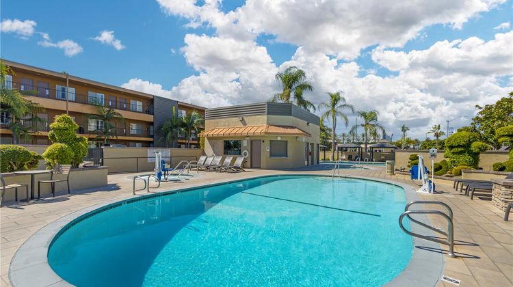 Best Western Plus Stovall's Inn Pool