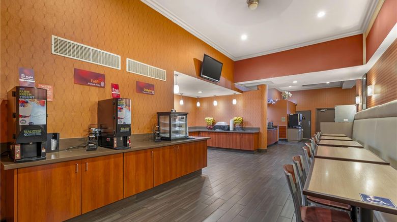<b>Best Western Plus Stovall's Inn Restaurant</b>. Images powered by <a href="https://iceportal.shijigroup.com/" title="IcePortal" target="_blank">IcePortal</a>.