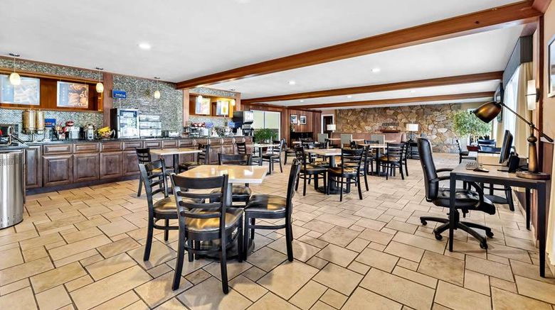 <b>Best Western Vista Manor Lodge Restaurant</b>. Images powered by <a href="https://iceportal.shijigroup.com/" title="IcePortal" target="_blank">IcePortal</a>.