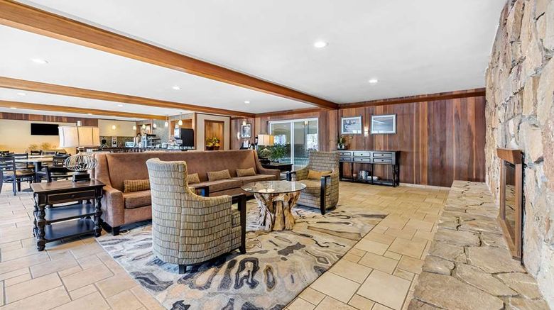 <b>Best Western Vista Manor Lodge Lobby</b>. Images powered by <a href="https://iceportal.shijigroup.com/" title="IcePortal" target="_blank">IcePortal</a>.