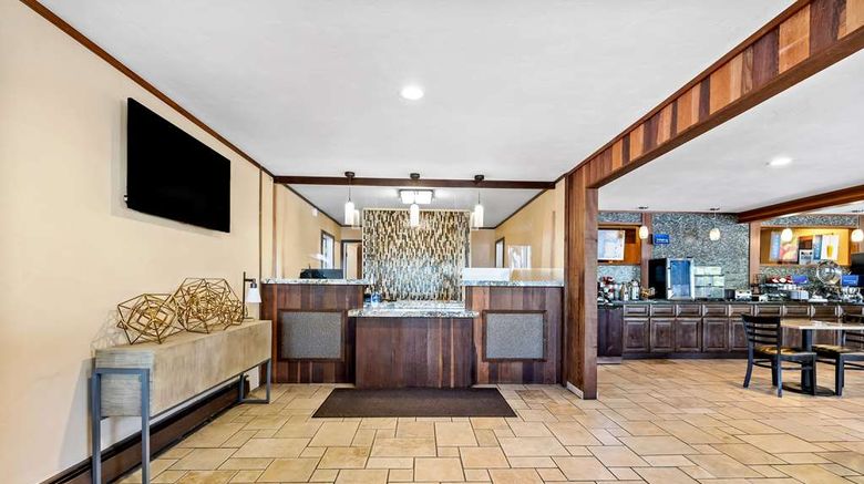 <b>Best Western Vista Manor Lodge Lobby</b>. Images powered by <a href="https://iceportal.shijigroup.com/" title="IcePortal" target="_blank">IcePortal</a>.